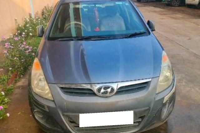 Hyundai i20 1.2 Sportz Second-hand 2011 Hyundai i20 1.2 Sportz for sale in Ahmedabad