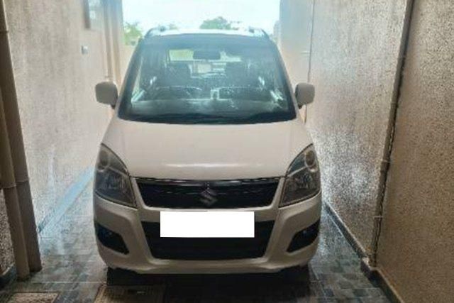 Second-hand 2016 Maruti Suzuki Wagon R AMT VXI for sale in Pune