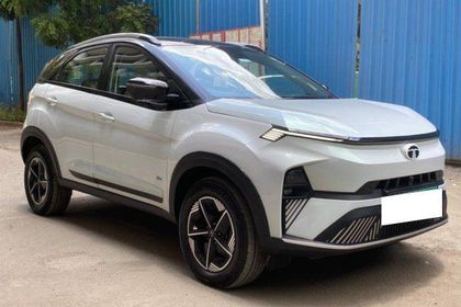 Tata Nexon EV Empowered MR