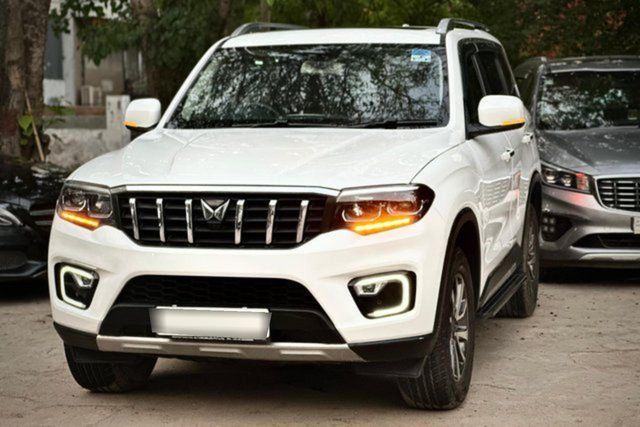 Mahindra Scorpio N Z8L AT 2023-2025 Second-hand 2023 Mahindra Scorpio N Z8L AT 2023-2025 for sale in New Delhi