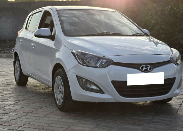 Second-hand 2013 Hyundai i20 Sportz AT 1.4 for sale in New Delhi