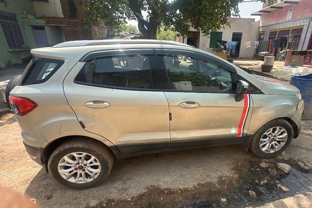 Second-hand 2014 Ford Ecosport 1.5 DV5 MT Titanium for sale in Ghaziabad