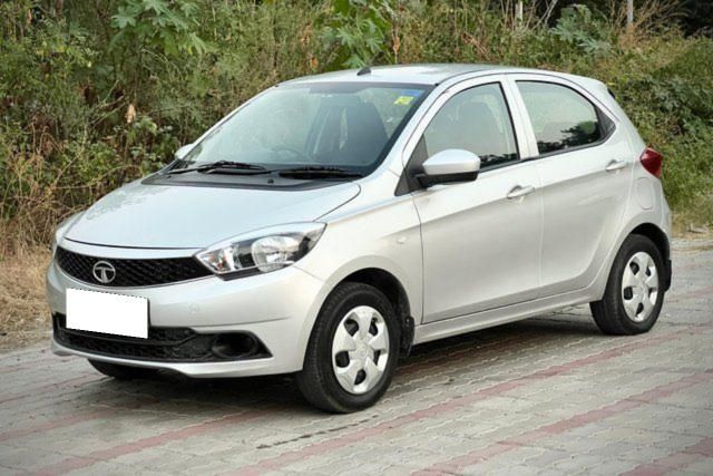 Second-hand 2018 Tata Tiago 1.2 Revotron XT for sale in New Delhi