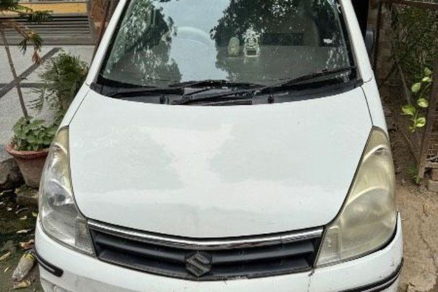 Maruti Suzuki Zen Estilo LXI Green (CNG) Second-hand 2013 Maruti Suzuki Zen Estilo LXI Green (CNG) for sale in Noida