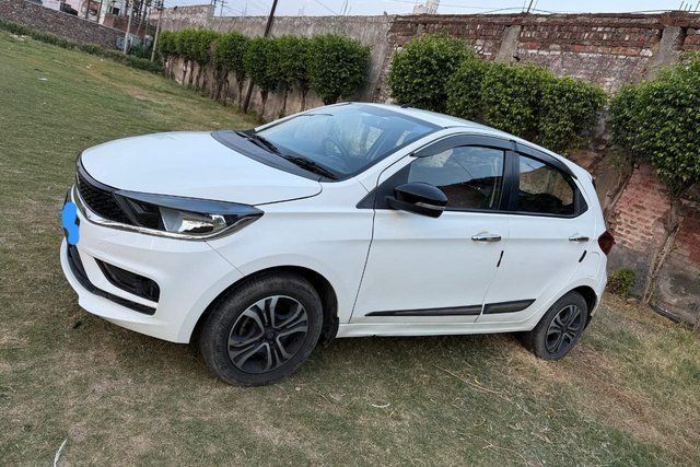 Tata Tiago XT Second-hand 2024 Tata Tiago XT for sale in Moradabad