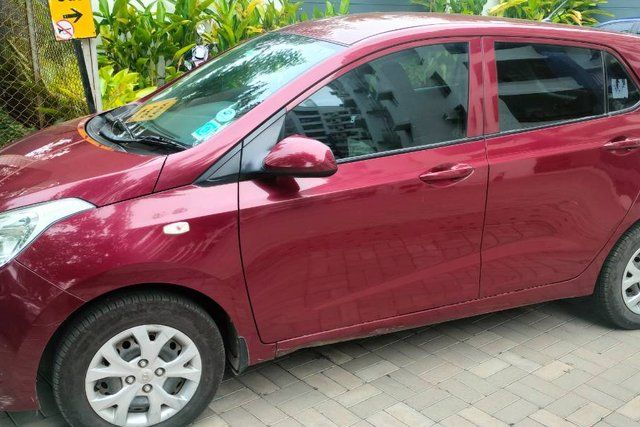 Hyundai Grand i10 Magna AT Second-hand 2017 Hyundai Grand i10 Magna AT for sale in Kelambakkam