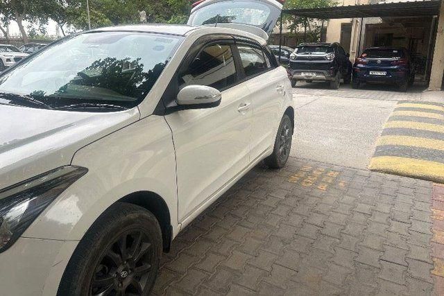 Second-hand 2020 Hyundai i20 Sportz Plus for sale in Faridabad