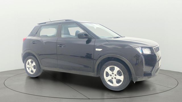 Mahindra XUV300 W6 Second-hand 2023 Mahindra XUV300 W6 for sale in Bangalore