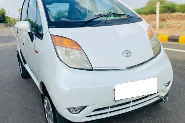 Tata Nano LX Second-hand 2013 Tata Nano LX for sale in Ahmedabad