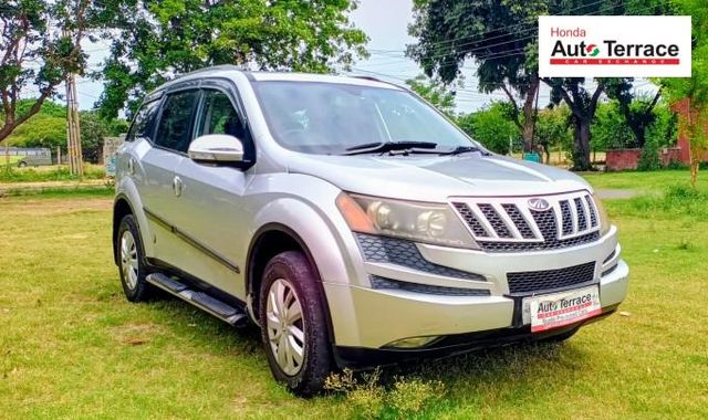 Second-hand 2014 Mahindra XUV500 W6 2WD for sale in Chandigarh
