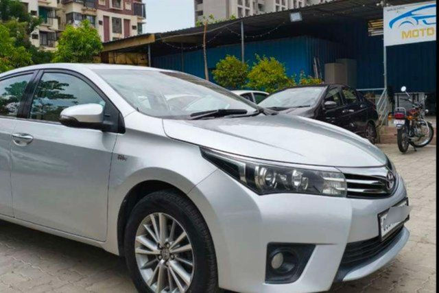 Toyota Corolla Altis VL AT Second-hand 2014 Toyota Corolla Altis VL AT for sale in Ahmedabad