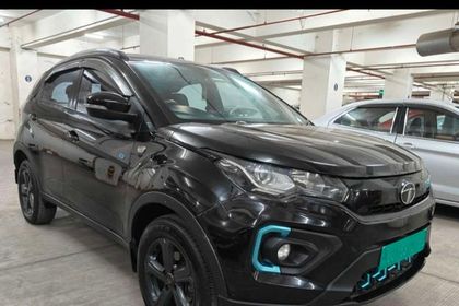 Tata Nexon EV XZ Plus Dark Edition