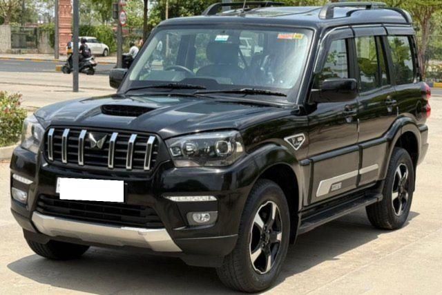 Mahindra Scorpio S 11 Second-hand 2025 Mahindra Scorpio S 11 for sale in Ahmedabad