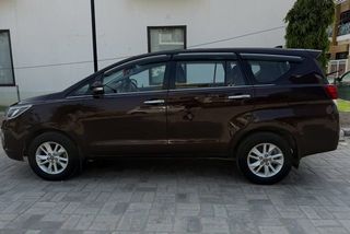 Used Toyota Innova Crysta 2.4 VX MT BSIV