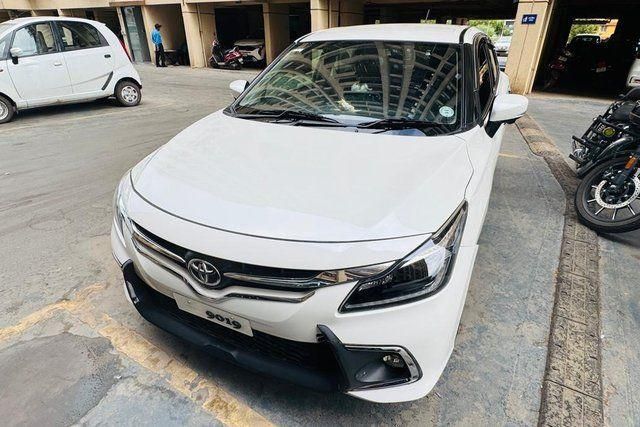 Toyota Glanza V Second-hand 2024 Toyota Glanza V for sale in Alandi