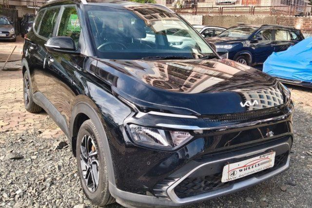 Second-hand 2024 Kia Carens Prestige Plus DCT for sale in Mumbai