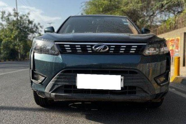 Mahindra XUV300 W6 AMT Sunroof NT BSVI Second-hand 2022 Mahindra XUV300 W6 AMT Sunroof NT BSVI for sale in New Delhi