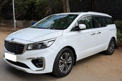 2020 Kia Carnival प्रेस्टीज 6 STR