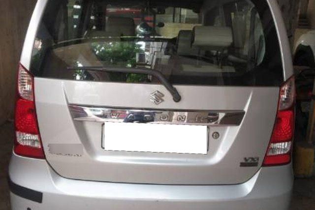 Second-hand 2016 Maruti Suzuki Wagon R AMT VXI for sale in Surat