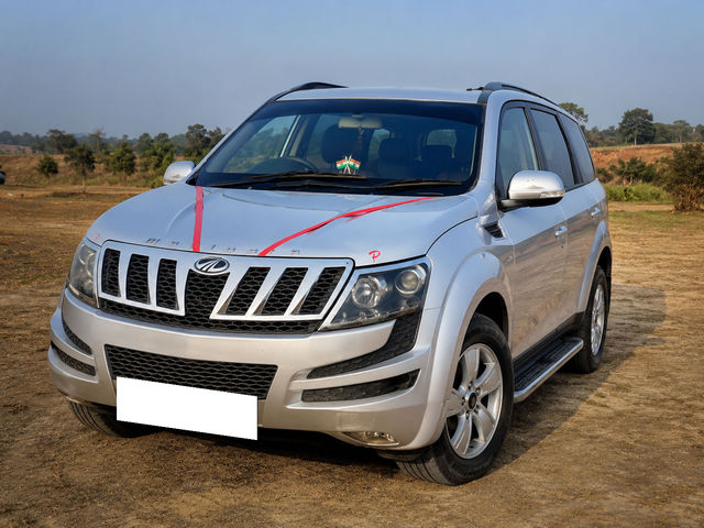Mahindra XUV500 W6 2WD Second-hand 2013 Mahindra XUV500 W6 2WD for sale in Indore