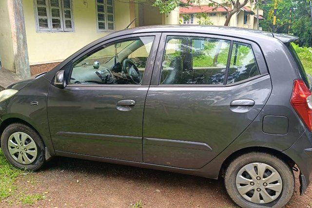Hyundai i10 Era Second-hand 2011 Hyundai i10 Era for sale in Ernakulam