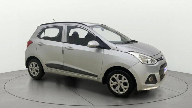 Hyundai Grand i10 CRDi Sportz Second-hand 2015 Hyundai Grand i10 CRDi Sportz for sale in Ahmedabad
