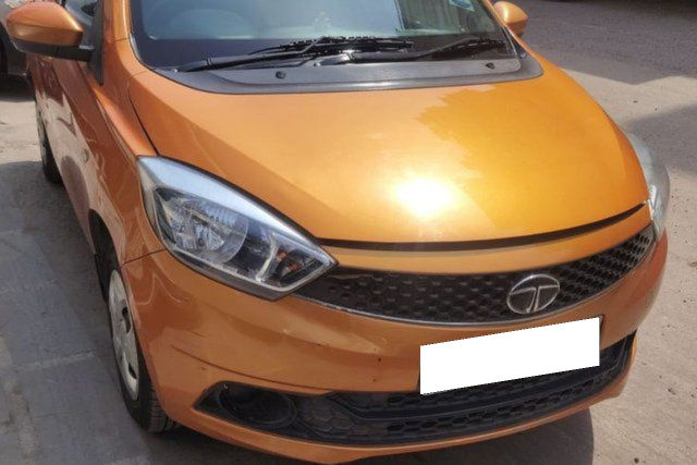 Second-hand 2017 Tata Tiago 1.2 Revotron XT for sale in New Delhi