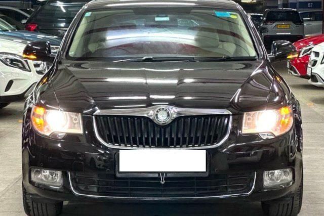 Second-hand 2013 Skoda Superb Elegance 1.8 TSI AT for sale in Mumbai