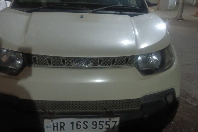 Mahindra KUV 100 NXT D75 K6 Plus Second-hand 2017 Mahindra KUV 100 NXT D75 K6 Plus for sale in Nashik
