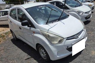 2 Used Hyundai EON in Sabarkantha