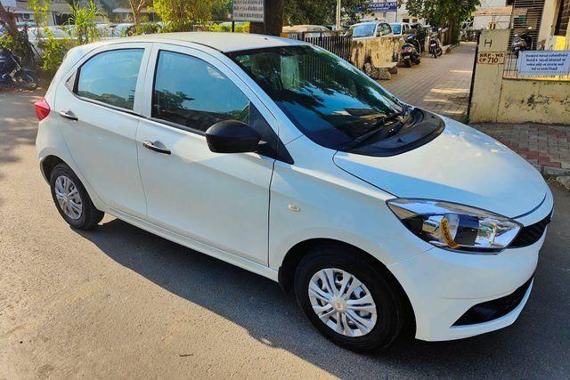 Tata Tiago 1.05 Revotorq XE Second-hand 2018 Tata Tiago 1.05 Revotorq XE for sale in Ahmedabad