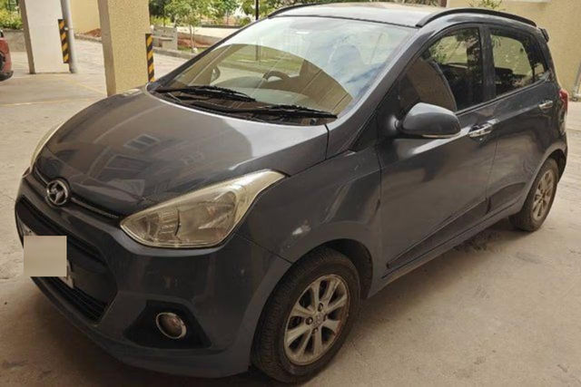 Hyundai Grand i10 Asta Second-hand 2015 Hyundai Grand i10 Asta for sale in Bangalore