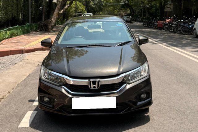 Second-hand 2018 Honda City i-VTEC V for sale in New Delhi