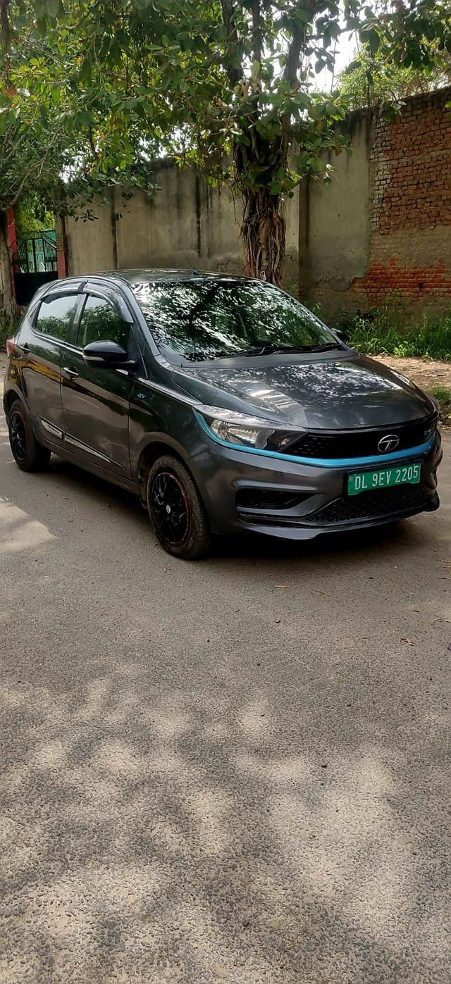Second-hand 2025 Tata Tiago EV XT LR for sale in New Delhi