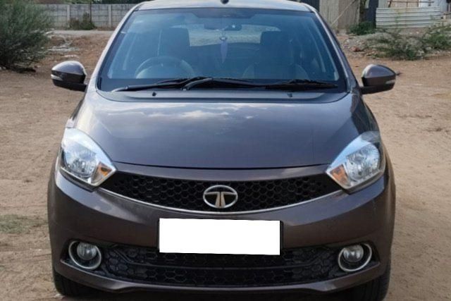 Tata Tiago 1.2 Revotron XZ Second-hand 2017 Tata Tiago 1.2 Revotron XZ for sale in Ahmedabad