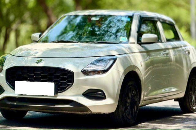 Maruti Suzuki Swift LXi Second-hand 2025 Maruti Suzuki Swift LXi for sale in New Delhi