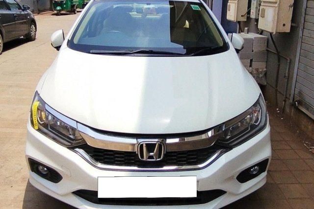 Honda City i-VTEC V Second-hand 2017 Honda City i-VTEC V for sale in Ahmedabad