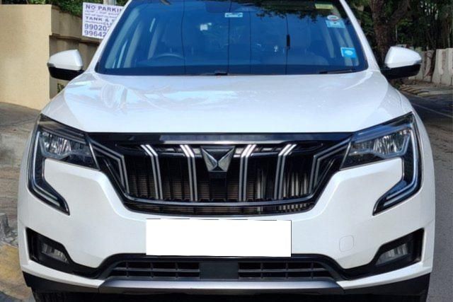 Second-hand 2025 Mahindra XUV700 AX7 7Str Diesel AT for sale in Bangalore