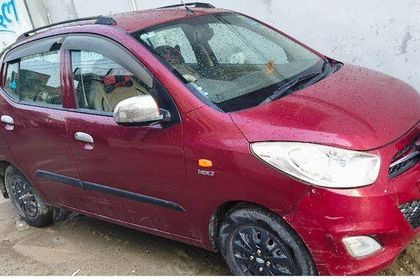 12 Used Hyundai i10