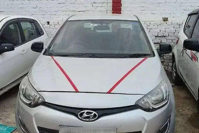 Hyundai i20 Asta 1.2 Second-hand 2012 Hyundai i20 Asta 1.2 for sale in Varanasi