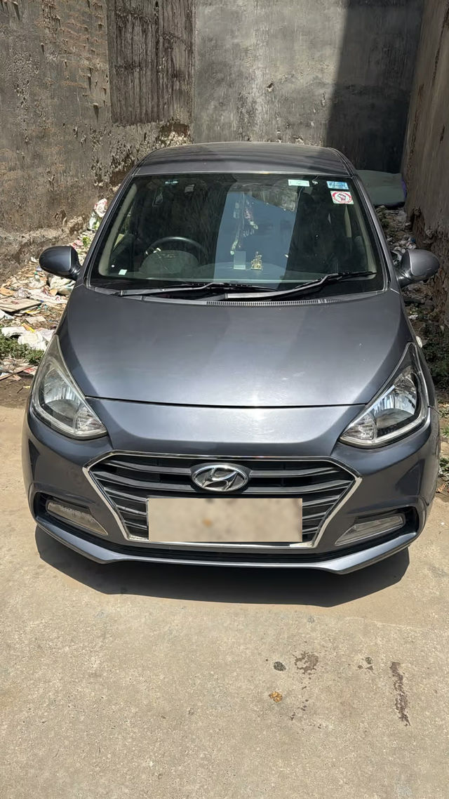Second-hand 2017 Hyundai Xcent 1.2 VTVT E Plus for sale in New Delhi