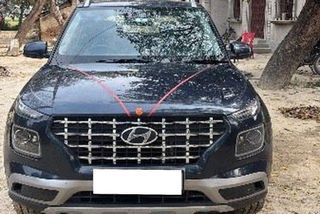 2 Used Hyundai Venue in Jaunpur
