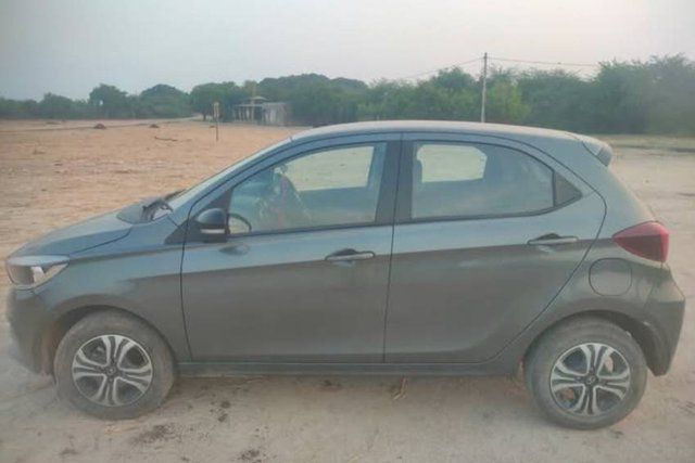 Tata Tiago XT Rhythm Second-hand 2023 Tata Tiago XT Rhythm for sale in Surendranagar