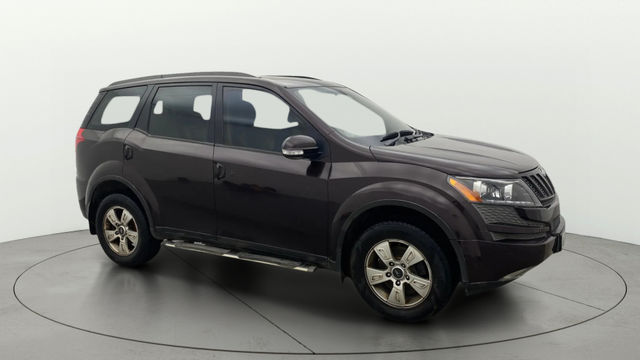 Mahindra XUV500 W8 2WD Second-hand 2015 Mahindra XUV500 W8 2WD for sale in Gulbarga