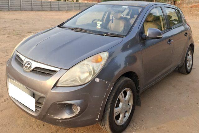 Second-hand 2010 Hyundai i20 1.2 Sportz for sale in Ahmedabad