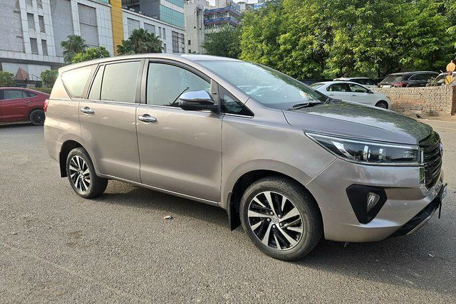 Toyota Innova Crysta 2.4 ZX 7 STR AT Second-hand 2022 Toyota Innova Crysta 2.4 ZX 7 STR AT for sale in New Delhi