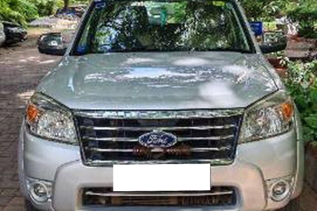 Second-hand 2010 Ford Endeavour 4X4 XLT AT for sale in Bangalore