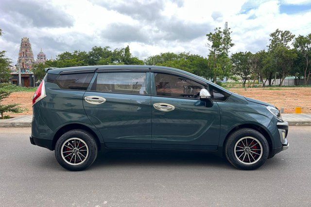 Second-hand 2018 Mahindra Marazzo M2 BSIV for sale in Bangalore