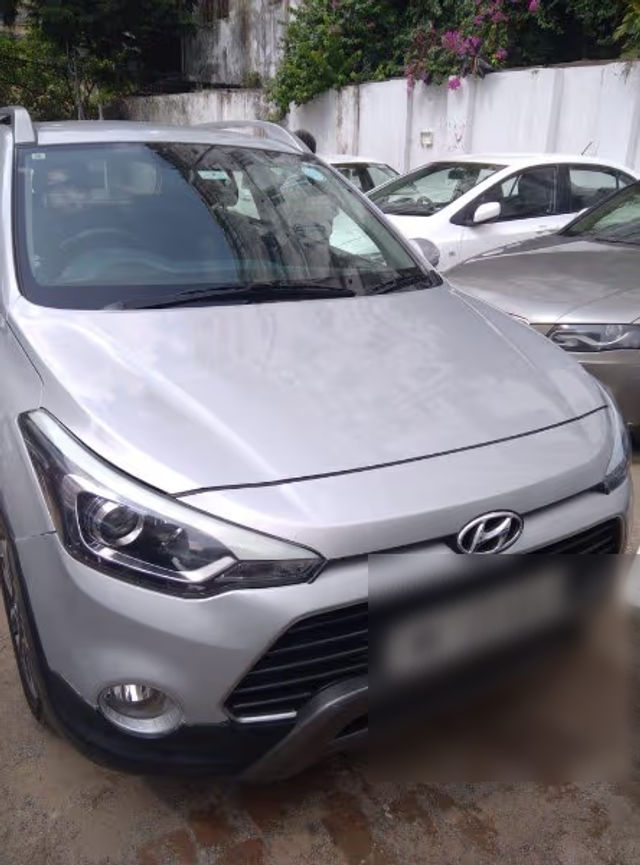 Hyundai i20 Active 1.2 SX Second-hand 2016 Hyundai i20 Active 1.2 SX for sale in Hooghly