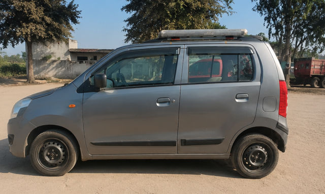 Second-hand 2016 Maruti Suzuki Wagon R VXI BS IV for sale in New Delhi